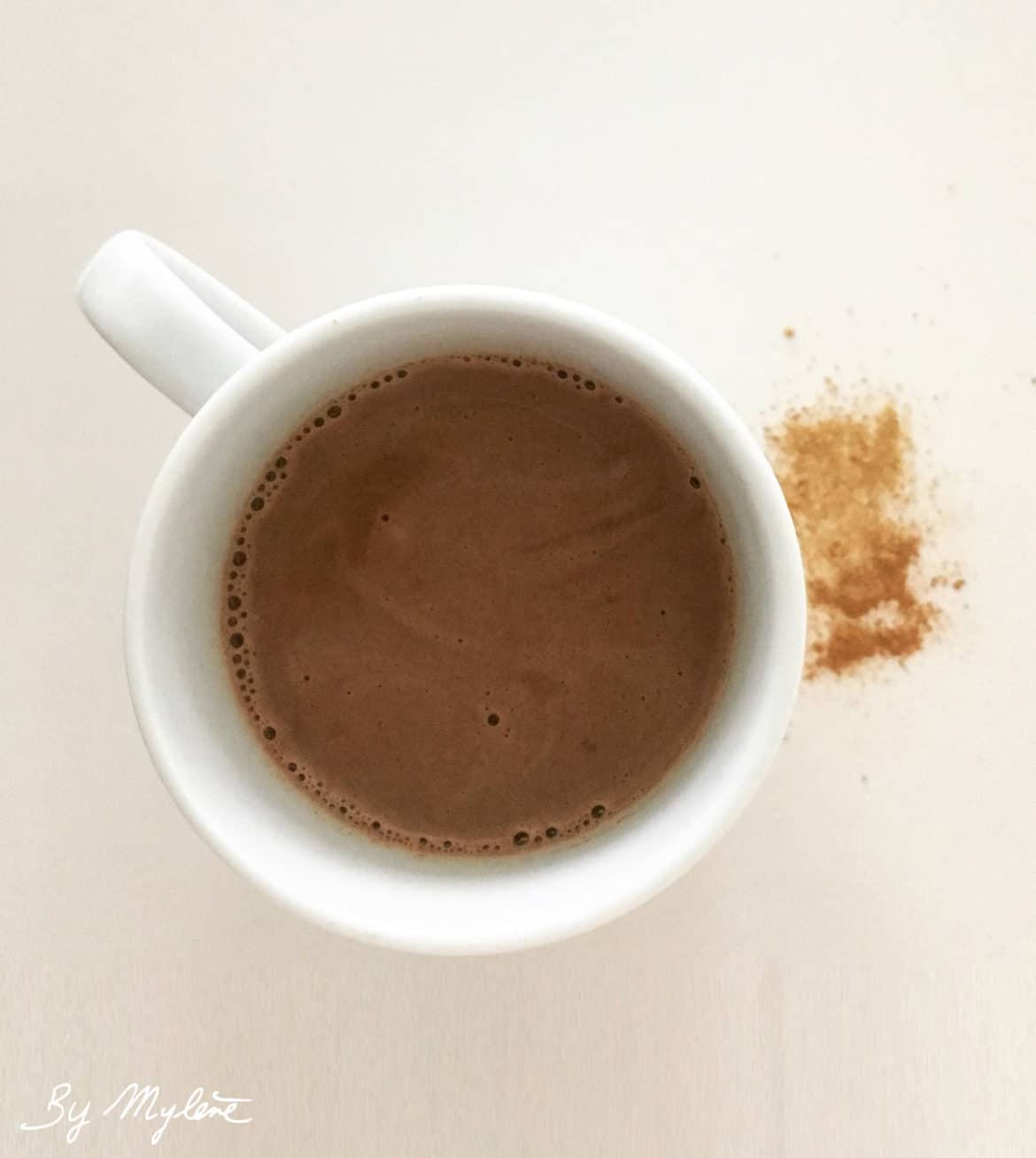 Chocolat chaud au lait de coco