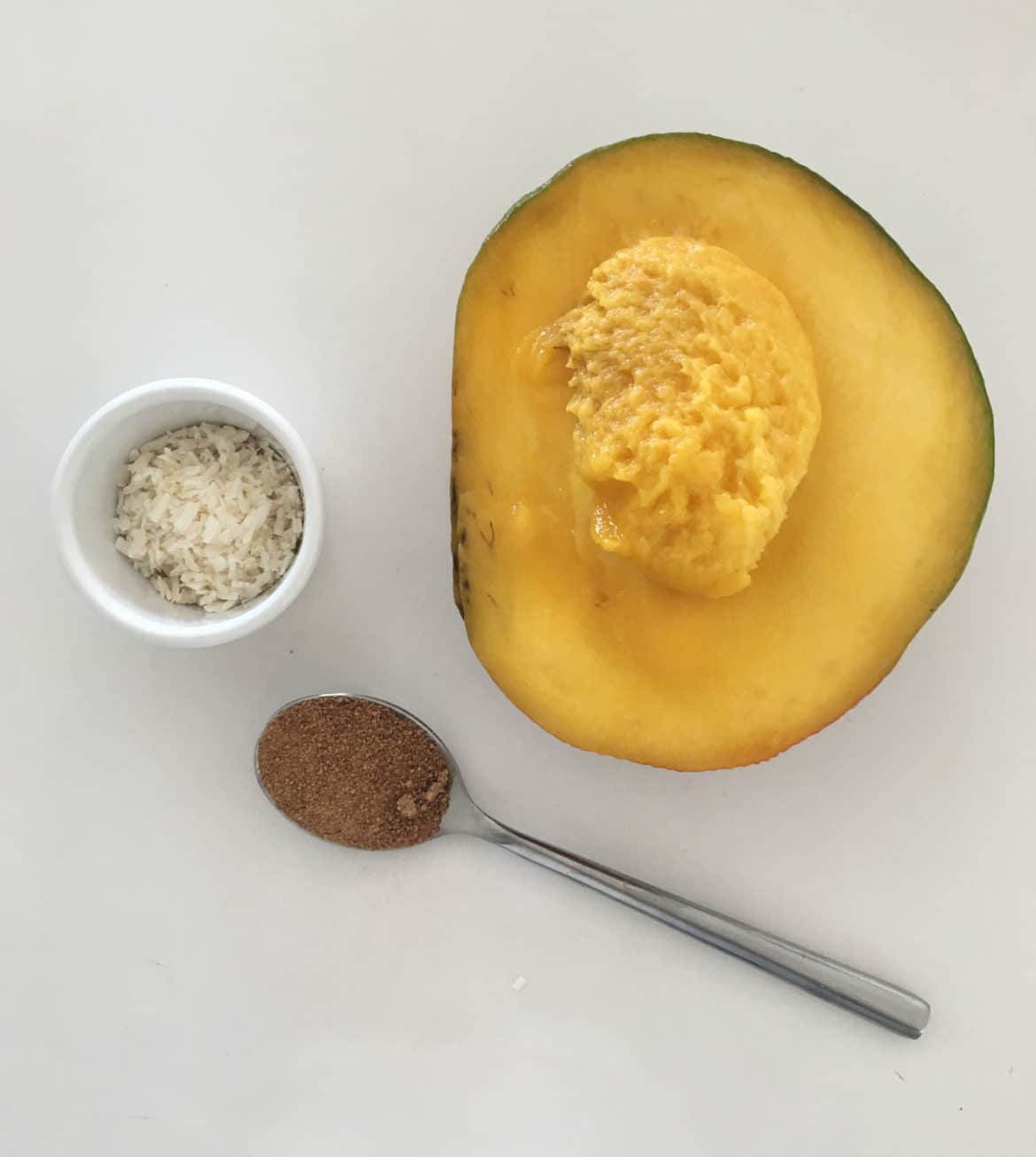 Topping pour le porridge banane, mangue Topping pour le porridge banane, mangue