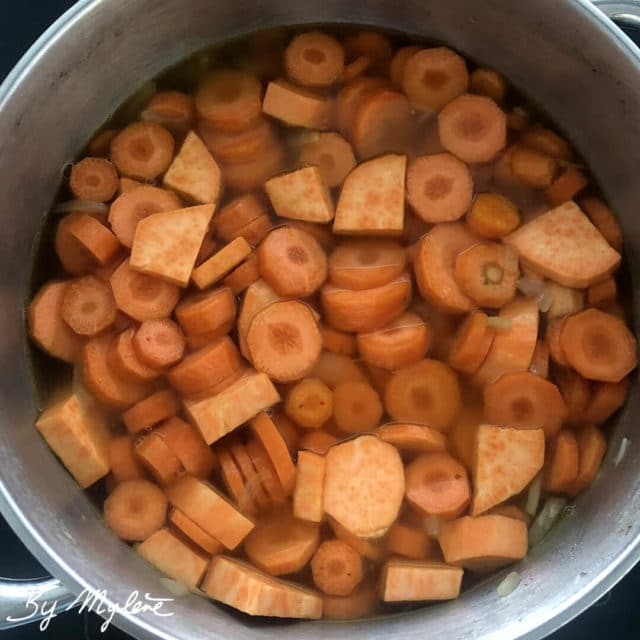 Soupe Patate Douce Carotte Lait de Coco - By Mylène